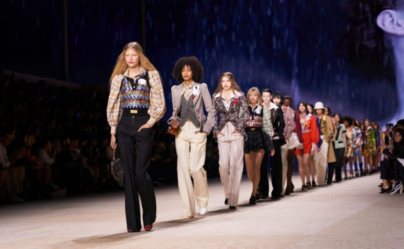 Menelusuri Desa Adat Batak Toba dan Tradisi Harian Warga